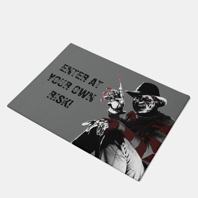 Freddy vs. Jason | Freddy Seeing Red Fußmatte (Schrägansicht)