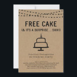Free Cake Funny Überraschung Geburtstagsparty Einl Einladung<br><div class="desc">Free Cake (& Es ist eine Überraschung . . . Shh!) Funny Einladung Formulierung für eine lustige Überraschung Geburtstagsparty. Das gestufte Tortenwerk ist handgezeichnet auf einem wunderbar rustikalen Krafthintergrund. Matching Artikel sind in der 'Free Cake' Collection in meinem Shop erhältlich.</div>