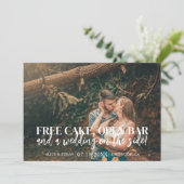 Free Cake Open Bar Funny Wedding Save The Date (Stehend Vorderseite)