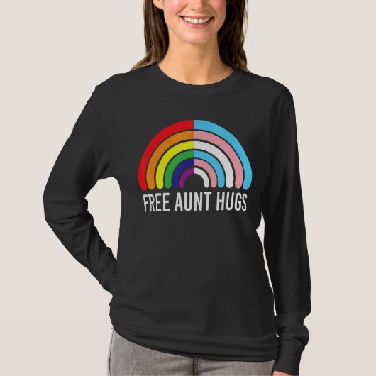Free Tunt Hugs Rainbow Transgender Flag Lgbtq Gay T-Shirt (Vorderseite)