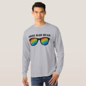 Free Vater Hugs - Rainbow Wayfarers T-Shirt (Vorne ganz)