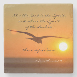 Freedom Bible Verse, Vogel fliegen bei Sonnenunter Steinuntersetzer