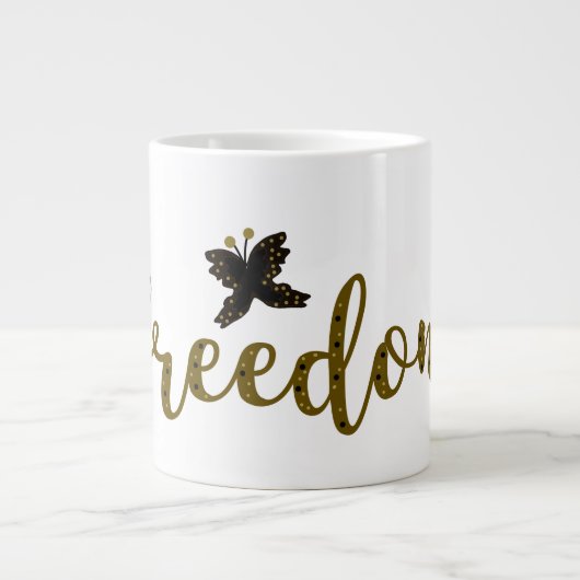Freedom Golden Boho Spring Butterfly Calligraphy Jumbo-Tasse (Vorderseite)