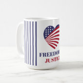 Freedom & Justice American Flag with Heart.  Kaffeetasse (Vorderseite Links)