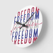 Freedom Kamala Harris Runde Wanduhr (Winkel)