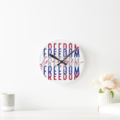 Freedom Kamala Harris Runde Wanduhr (Zuhause)