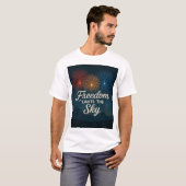 Freedom Lights the Sky, 4. Juli sie Design. T-Shirt (Vorne ganz)