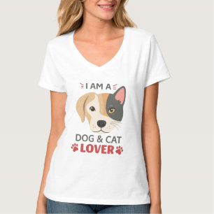 Freefit I AM A Hund & Cat Lover Women's Basic V-Ne T-Shirt