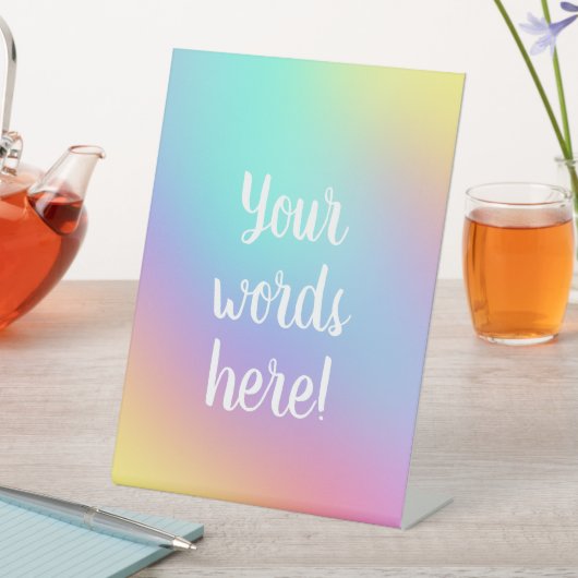 Freeform Pastel Rainbow Gradient Sockelschild (In Situ)