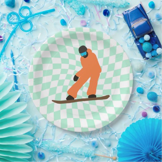 Freeride Snowboarder in Orange Anzug Checkered Pappteller (Party)