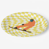 Freeride Snowboarder in Orange Anzug Checkered Pappteller (Schrägansicht)