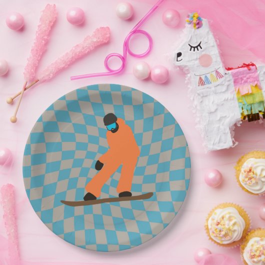 Freeride Snowboarder in Orange Anzug Checkered Pappteller (Party)