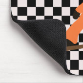 Freeride Snowboarder Orange Anzug geprüft Mousepad (Ecke)