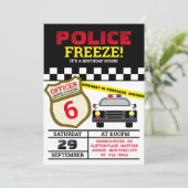 Freeze! Polizeibeamte Birthday Party Einladung (Stehend Vorderseite)