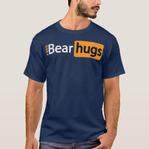 Freie Bärenhugs von lustigen Freie Schwule mit Gay T-Shirt