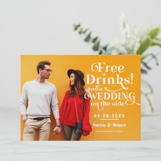 Freie Getränke Funny Lässig Wedding retten das Dat Einladung (Stehend Vorderseite)