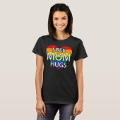 Freie Mama umarmt Gay Pride des T-Shirt (Vorne ganz)