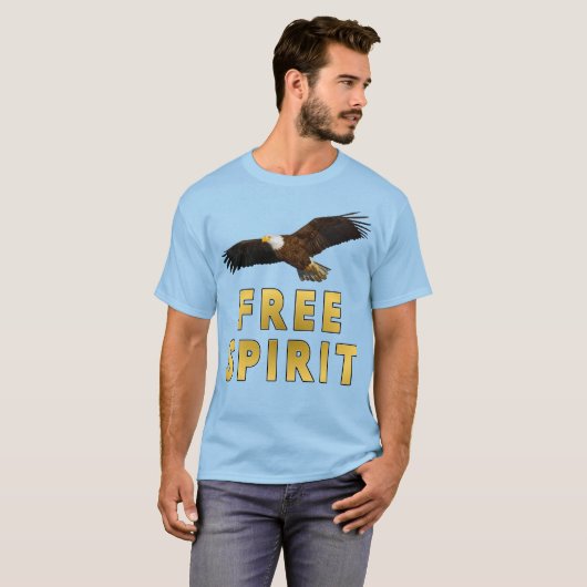 Freier Geist mit Bald-Adler-Fliegen T-Shirt (Vorne ganz)