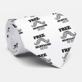 FREIER SCHNURRBART REITET T - Shirt Krawatte (Gerollt)