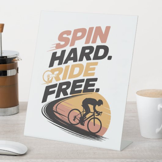 Freier T - Shirt zum Radfahren Sockelschild (In Situ)