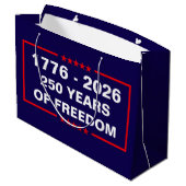 Freiheit 1776-2026 große geschenktüte (Rückseite Schrägansicht)