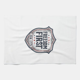 Freiheit zuerst Patriotischer Schild Vintage-Shirt Geschirrtuch