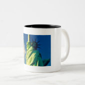 Freiheit Zweifarbige Tasse (VorderseiteRechts)
