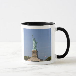 Freiheitsstatue auf Liberty Island in New Tasse