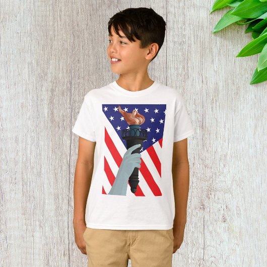 Freiheitsstatue mit amerikanischer Flagge T-Shirt