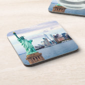 Freiheitsstatue mit dem World Trade Center Getränkeuntersetzer (Linke Seite)