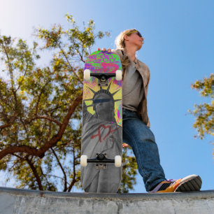 Freiheitsstatue - Neon Pop Art Skateboard Deck