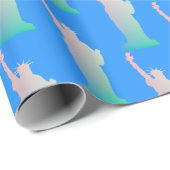 Freiheitsstatue New York Blue Pink Green Colors Geschenkpapier (Rolleneckpunkt)