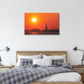 Freiheitsstatue, New York Harbour, NY, USA, Leinwanddruck (Insitu (Schlafzimmer))