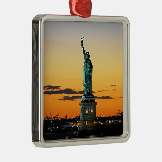 Freiheitsstatue Ornament Aus Metall (Rechts)