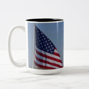 Freiheitsstatue und amerikanische Flagge Patriotis Zweifarbige Tasse