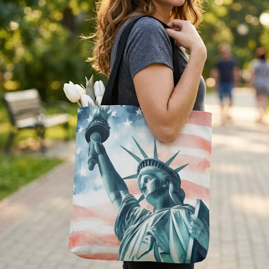 Freiheitsstatue unter amerikanischer Flagge Tasche