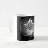 Freimaurerröntgenstrahl-alien-Schädel Kaffeetasse (Vorderseite Links)