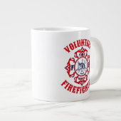 Freiwilliger Feuerwehrmann mit maltesischem Cross- Jumbo-Tasse (Vorderseite Rechts)