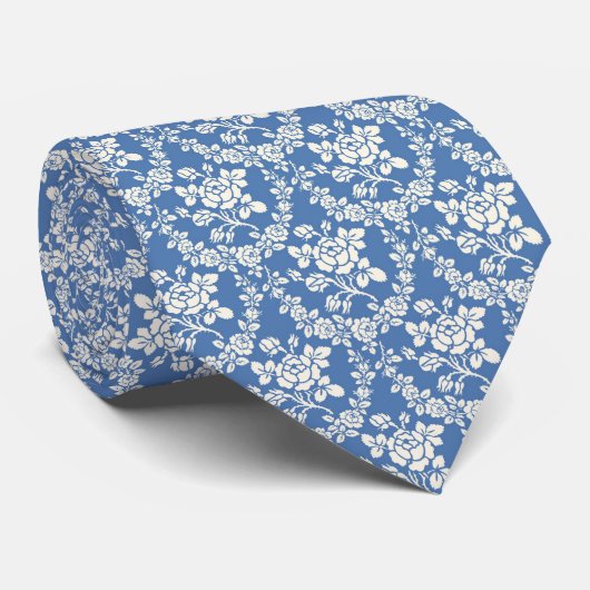 French Blue White Floral Pattern Botanical Chic Krawatte (Gerollt)