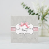 French Bow Damask Swirl Girl Geburtsankündigung Ankündigung (Stehend Vorderseite)