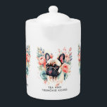 French Bulldog Blume Teezeremonie und Frenchie Kis<br><div class="desc">Ein Niedlicher französischer Bulldogge mit Blume und individuellem grauem Text - Tee und französischer Küsse.</div>