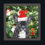 French Bulldog Christmas Tree Ornaments Snowman Schmuckkiste<br><div class="desc">Niedlicher französischer Bulldogge mit Weihnachtsbaumschmuck Snow Man im Hintergrund.</div>