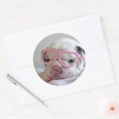 French Bulldog in Heart Glasses Runder Aufkleber (Umschlag)
