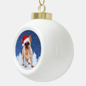 French Bulldog in Snow Christmas w Weihnachtsmannm Keramik Kugel-Ornament (Rechts)