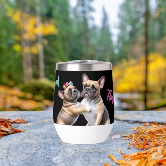 French Bulldog  verliebt Valentinstag  (Außenbereich (gedreht))