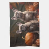 French Bulldog Welpe Autumn Delight Pumpen Geschirrtuch (Vertikal)