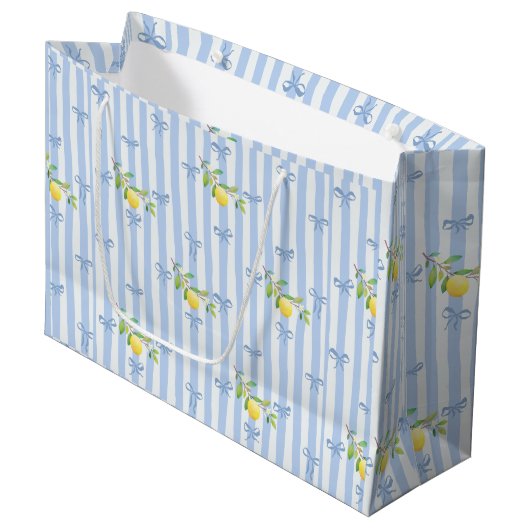 French Country Lemon – Blue Stripe Bow Pattern Große Geschenktüte (Vorderseite Schrägansicht)