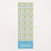 French Country Lemon Blue Tile Monogram Yogamatte (Vorderseite)