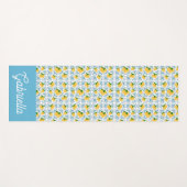 French Country Lemon Blue Tile Monogram Yogamatte (Vorderseite (Horizontal))