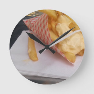 French Fries with mayonnaise Runde Wanduhr